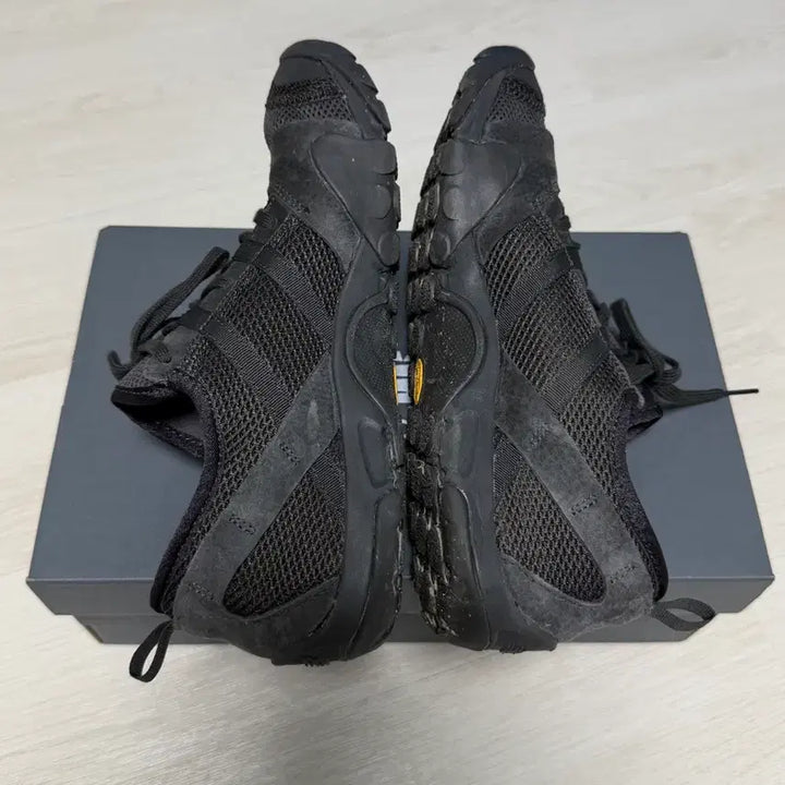 [BUNJANG] New Balance Minimus MT10O Black Castle Rock / (270)뉴발란스 미니머스 MT10O 블랙 캐슬락