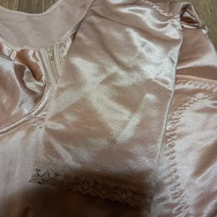 [BUNJANG] Beige Post-Liposuction Compression Garment / 베이지색 지방흡입 압박복