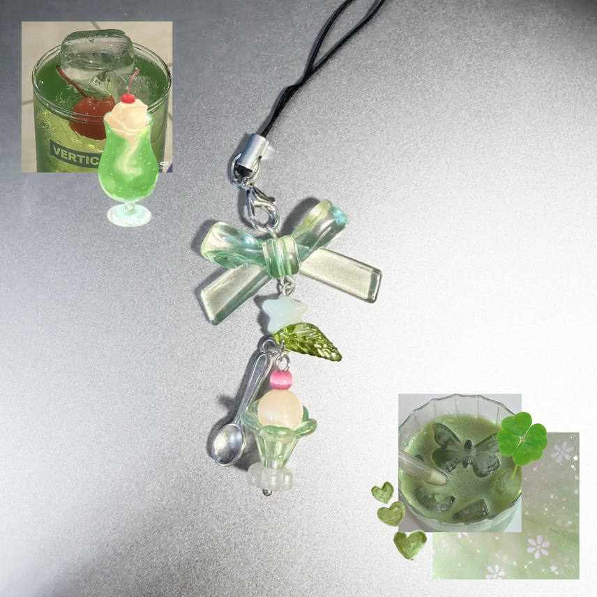 [BUNJANG] Green Soda Keychain with Ice Cream Charm / 그린 소다 키링