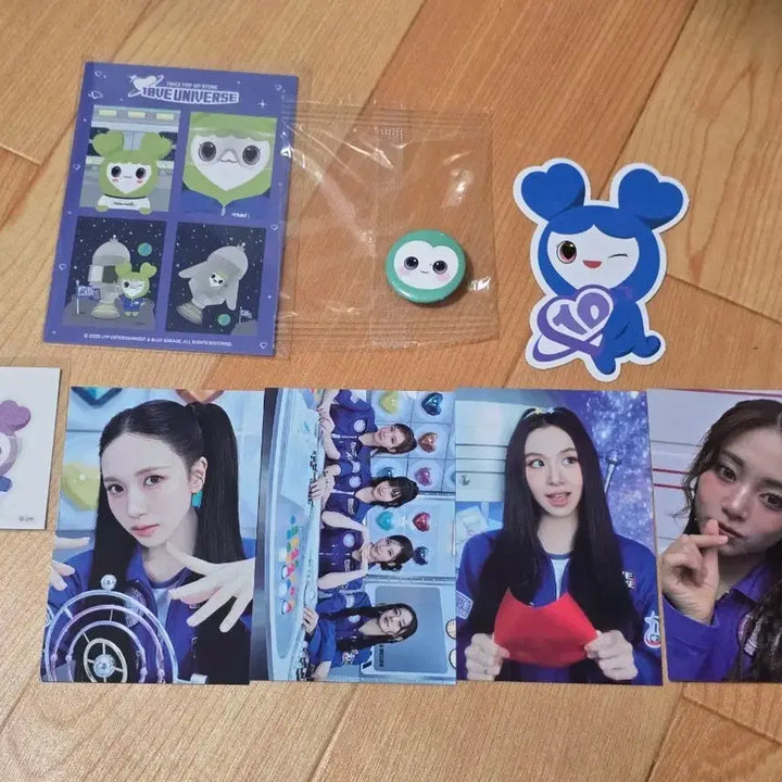 [BUNJANG] TWICE 10th Anniversary Pop-up Store Trading Card / 트와이스 10주년 팝업 트레카