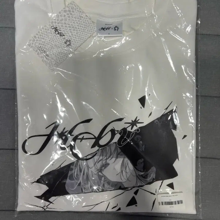 [BUNJANG] Hebi x John Kafka Collaboration XL Hoodie / 미개봉)헤비 hebi 존카프카 티셔츠 흰색 XL