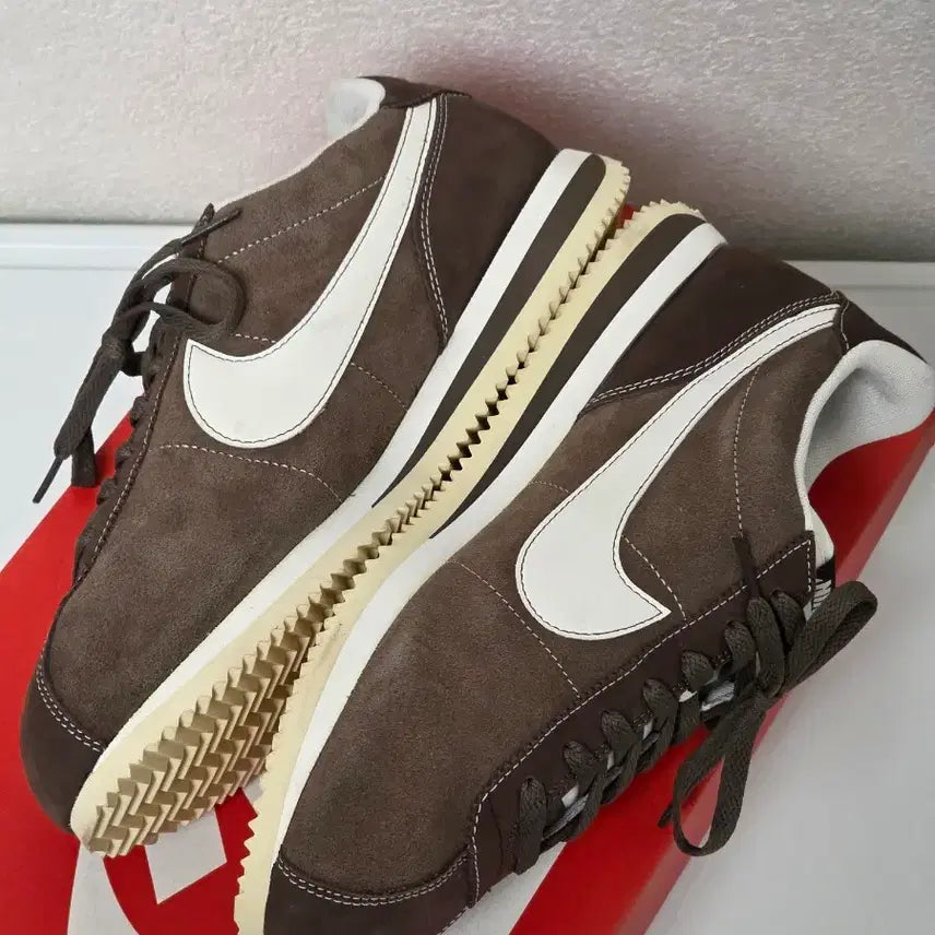 [BUNJANG] Nike Cortez Korean Language Day Edition Baroque Brown / [290] 나이키 한글날 코르테즈