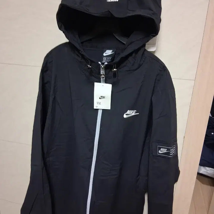 [BUNJANG] Nike Hooded Windbreaker Jacket - Black, XXL / 나이키  후드 바람막이 XXL 새제품 블랙