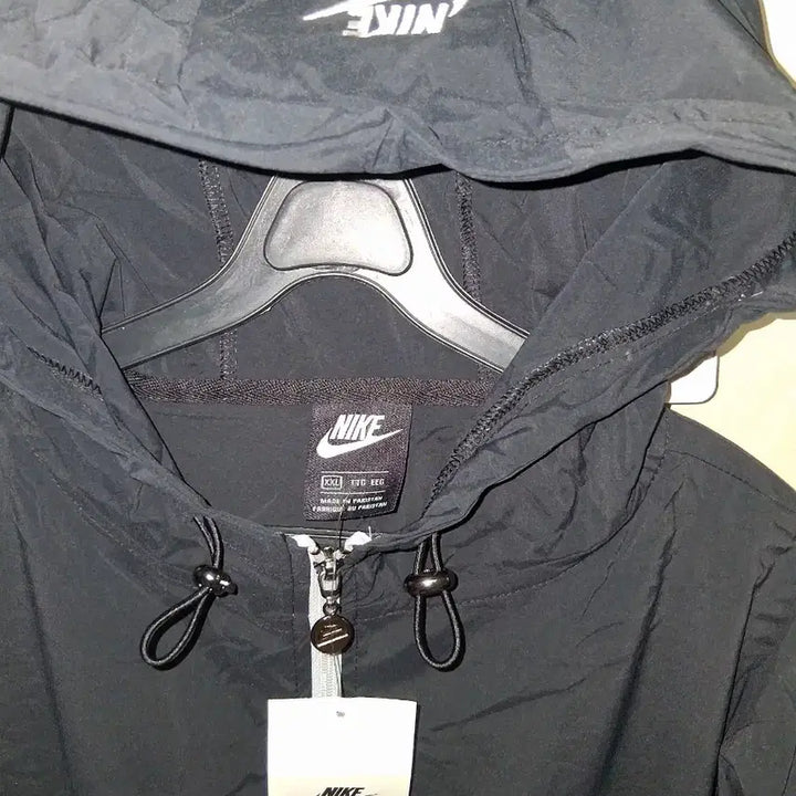[BUNJANG] Nike Hooded Windbreaker Jacket - Black, XXL / 나이키  후드 바람막이 XXL 새제품 블랙