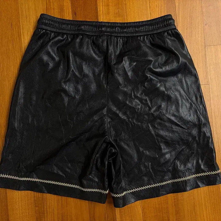 [BUNJANG] Nakedvice Vegan Leather Shorts M / 나누시카 비건 레더 쇼츠 M