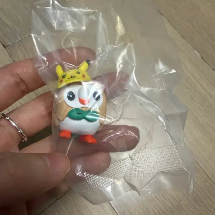 [BUNJANG] Pokemon Pikachu Eevee Gacha Figure Rowlet / 포켓몬 팬 오브 피카츄 이브이 가챠 피규어 나몰빼미