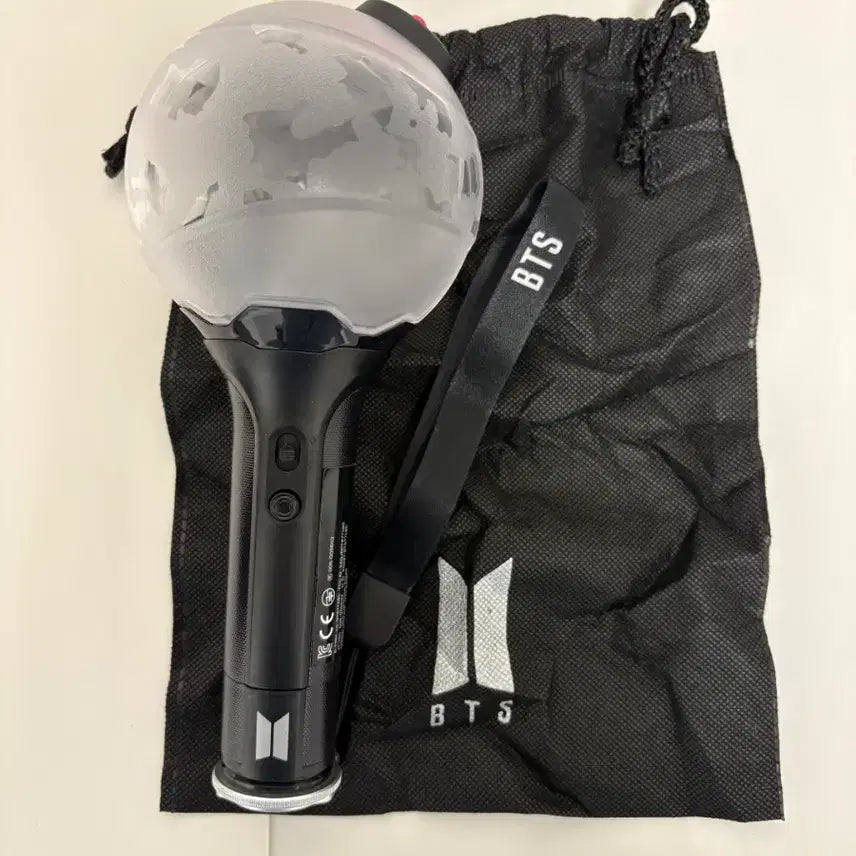 [BUNJANG] BTS ARMY Bomb Ver. 3 Bundle Set / [풀박,상태최상]BTS 아미밤3 본체+포카세트+더스트백 포함 삼미밤