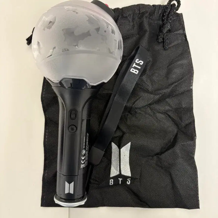 [BUNJANG] BTS ARMY Bomb Ver. 3 Bundle Set / [풀박,상태최상]BTS 아미밤3 본체+포카세트+더스트백 포함 삼미밤