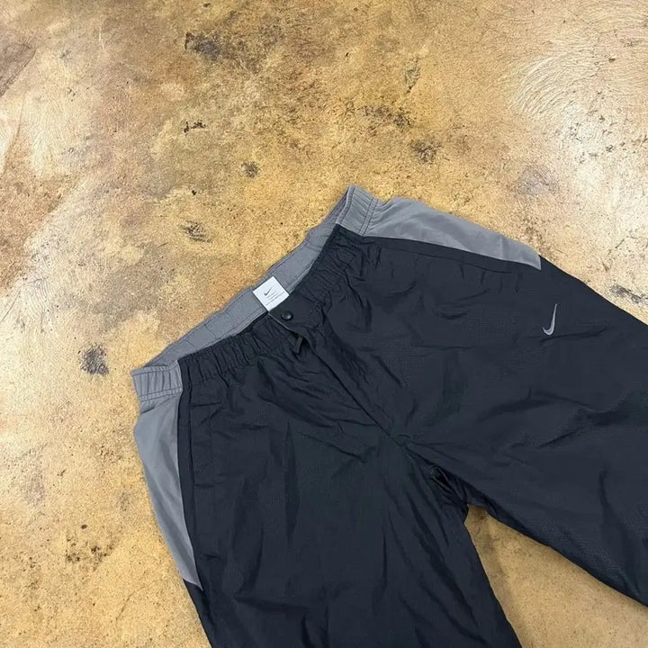 [BUNJANG] Nike Black Grey Training Pants / [정품/L] 나이키 블랙 그레이 트레이닝 바지