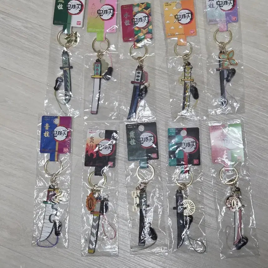 [BUNJANG] Bandai Demon Slayer Nichirin Blade Keychain Set (10 Types) / 반다이)귀멸의칼날 일륜도 키링 10종 세트
