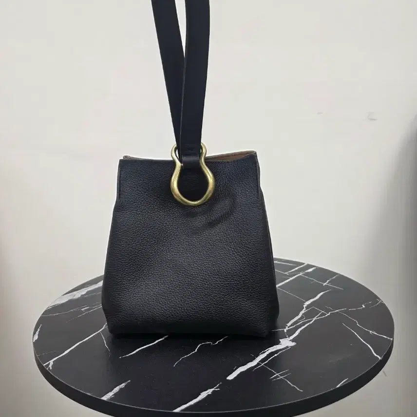 [BUNJANG] Top &amp; Roadstone Cowhide Shoulder Bag / 토프앤로드스톤 소가죽 핸드백