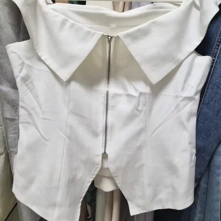 [BUNJANG] Off-the-Shoulder Blouse / 오프숄더블라우스