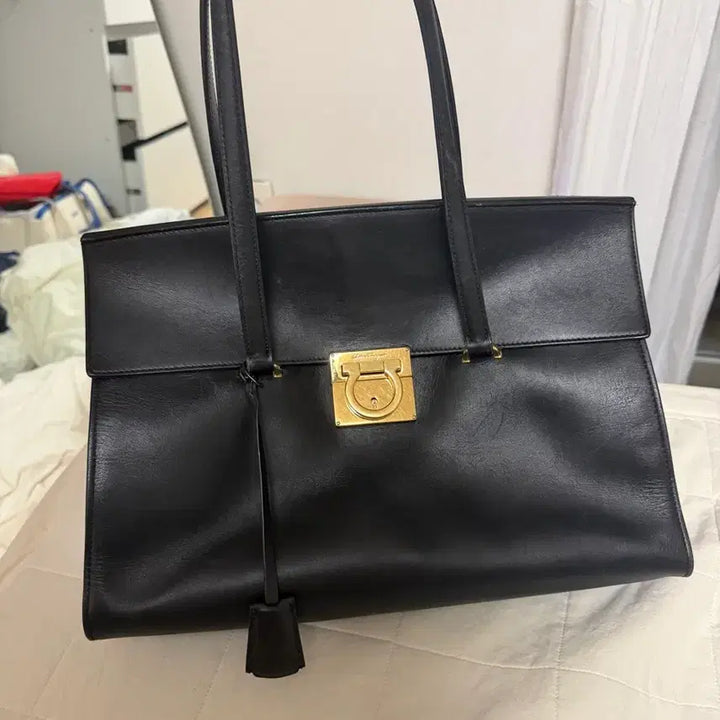[BUNJANG] Salvatore Ferragamo Shoulder Bag / 페레가모 숄더백