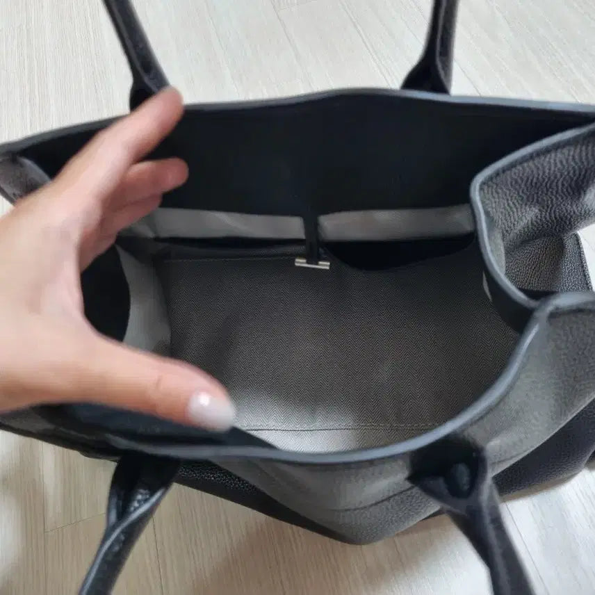 [BUNJANG] Black Leather Tote Bag / 블랙 토트백