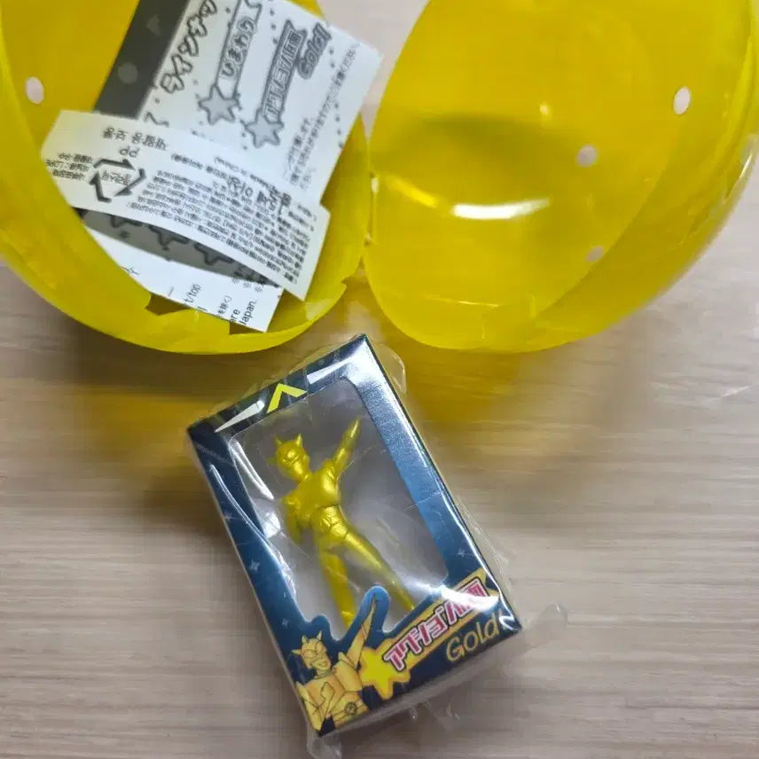 [BUNJANG] Crayon Shin-chan Miniature Package Blister Gacha Golden Action Mask Sealed / 짱구 미니어처 패키지 블리스터 가챠 황금 골드 액션가면 미개봉