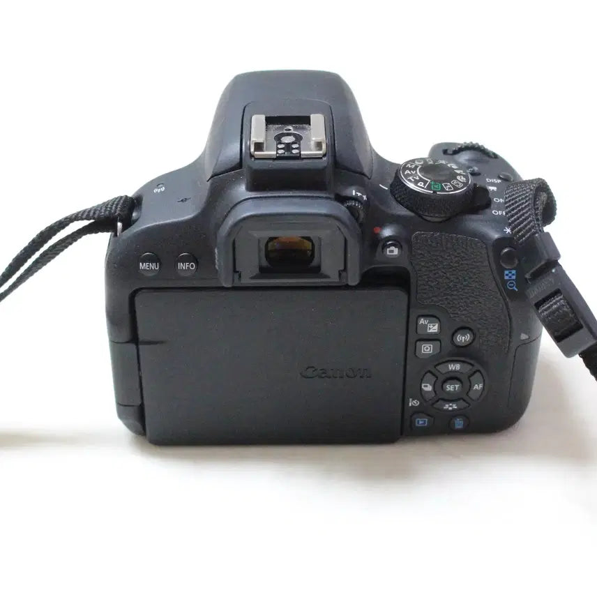 [BUNJANG] Canon 800D DSLR Camera with 18-55mm STM Lens Kit / 캐논 800d 18-55mm STM 입문용