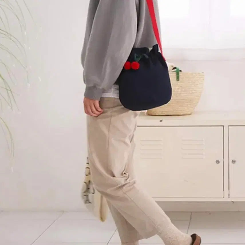 [BUNJANG] Ten by Ten Cherry Shoulder Bag Navy / 텐바이텐 체리 숄더백