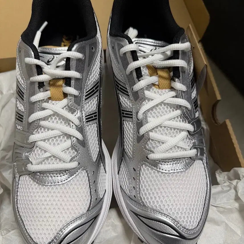 [BUNJANG] Asics Gel-Kayano 14 Gold (285) / [285] 아식스 젤카야노14 골드