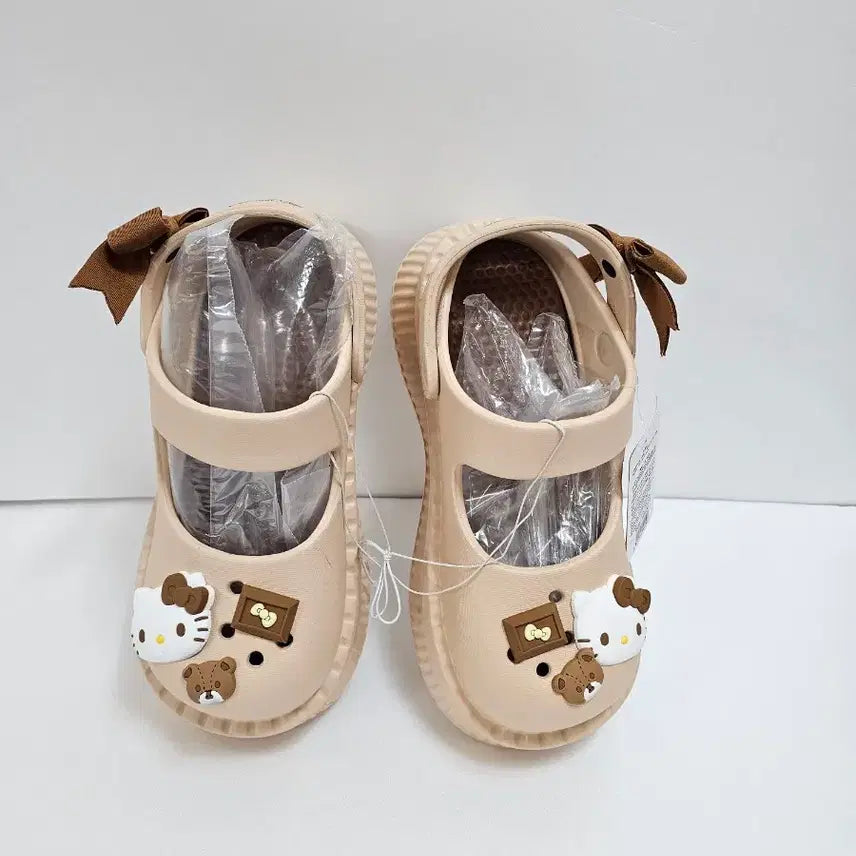 [BUNJANG] Sanrio Hello Kitty Sandals / 산리오 키티 샌들 슬리퍼 신발 새거 팔아요