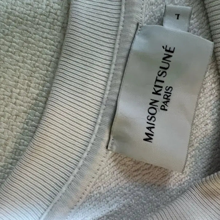 [BUNJANG] Maison Kitsuné Double Fox Patch Sweatshirt White / 메종키츠네 더블 폭스 패치 맨투맨 화이트