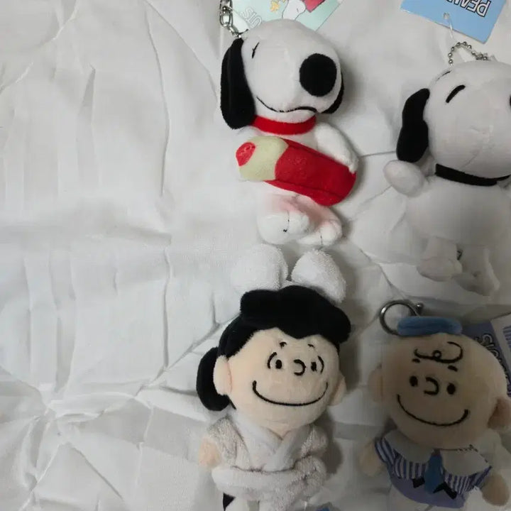 [BUNJANG] Lucy Snoopy Doll Keychain Bag Charm Plush Doll Collection / 루시 인형 스누피 키링 가방고리 고리인형 열쇠고리 인형모음