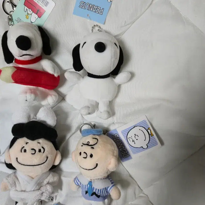[BUNJANG] Lucy Snoopy Doll Keychain Bag Charm Plush Doll Collection / 루시 인형 스누피 키링 가방고리 고리인형 열쇠고리 인형모음