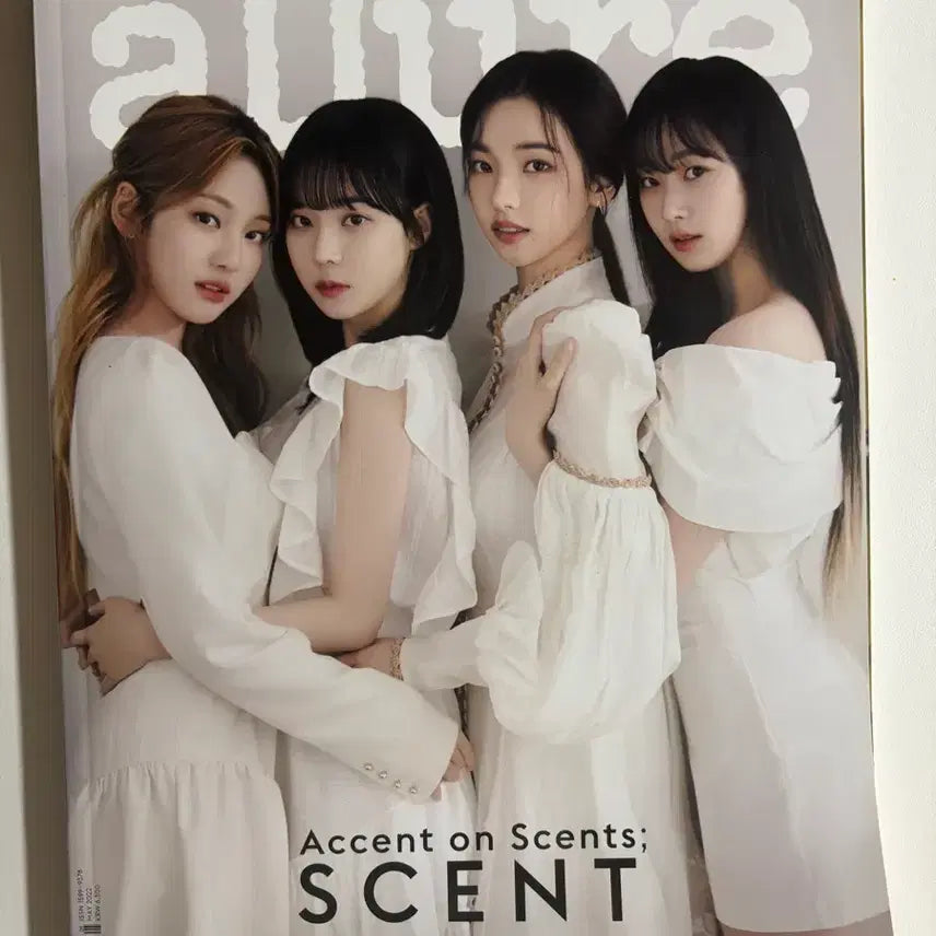 [BUNJANG] Go Eun-seong Photobook Interview Magazine Bundle Set (3 Books) / 고은성 화보 인터뷰 잡지 3권 일괄 양도 뮤지컬배우 고은성 데스노트