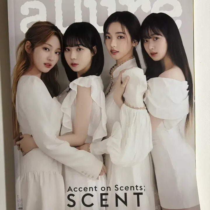 [BUNJANG] Go Eun-seong Photobook Interview Magazine Bundle Set (3 Books) / 고은성 화보 인터뷰 잡지 3권 일괄 양도 뮤지컬배우 고은성 데스노트