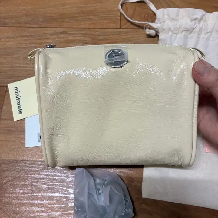 [BUNJANG] MinuteMute Brett Mini Ivory Bag / 미닛뮤트 브렛 미니 아이보리 (새상품)