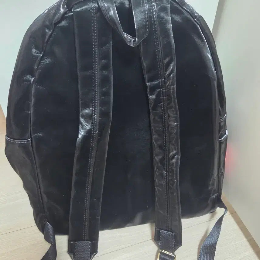[BUNJANG] Entrev Backpack with Ribbon Keychain / 앙트레브 백팩