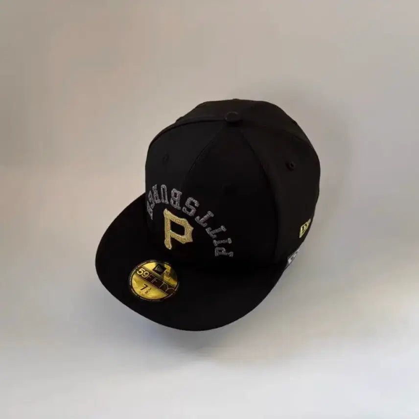 [BUNJANG] New Era Pittsburgh Pirates Reverse Logo 59FIFTY Fitted Hat / New Era 피츠버그 리버스 로고 59FIFTY