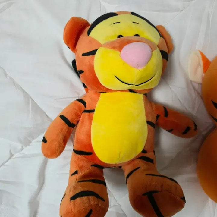 [BUNJANG] Disney Winnie the Pooh Tigger Large Plush Doll (30cm) / 대형인형 30cm 큰인형 오뚜기 티거 캐릭터 인형모음 디즈니 곰돌이푸