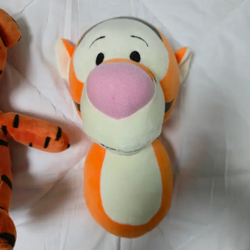 [BUNJANG] Disney Winnie the Pooh Tigger Large Plush Doll (30cm) / 대형인형 30cm 큰인형 오뚜기 티거 캐릭터 인형모음 디즈니 곰돌이푸
