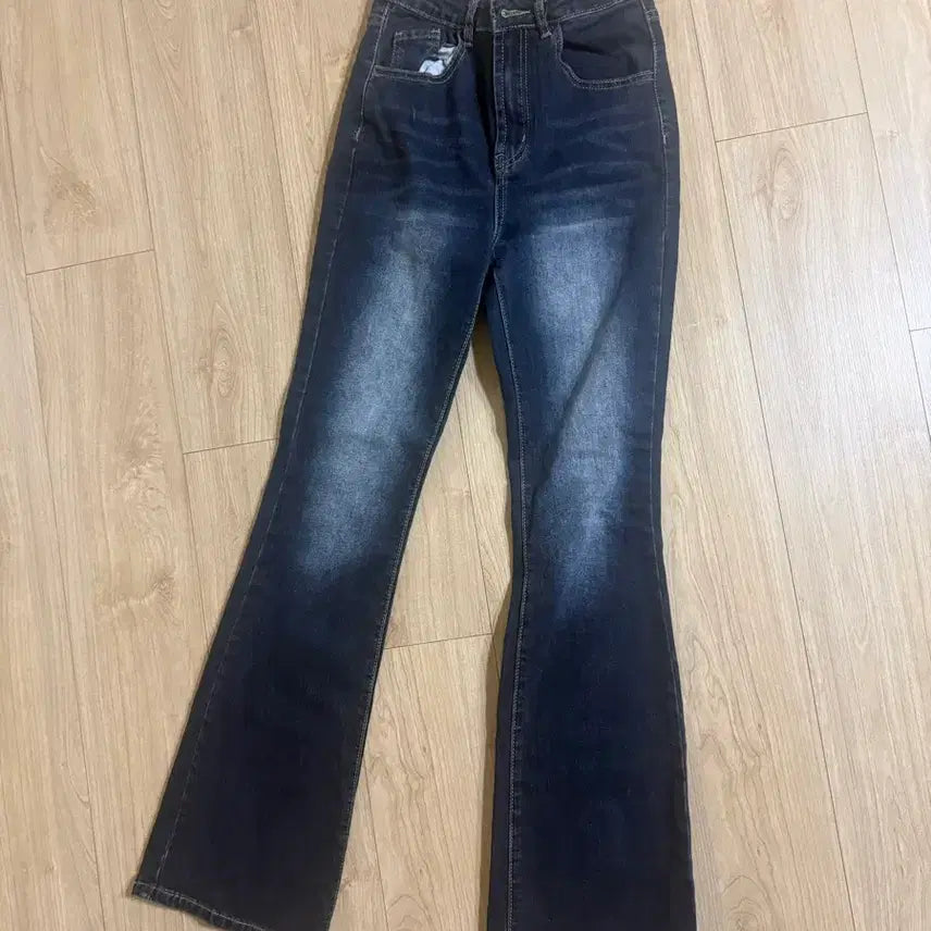 [BUNJANG] Black Washed Bootcut Denim Pants / 블랙 워싱 부츠컷 데님 팬츠