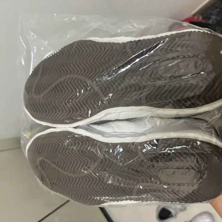 [BUNJANG] Mihara Yasuhiro White Sneakers Size 42 / 미하라야스히로 42 사이즈