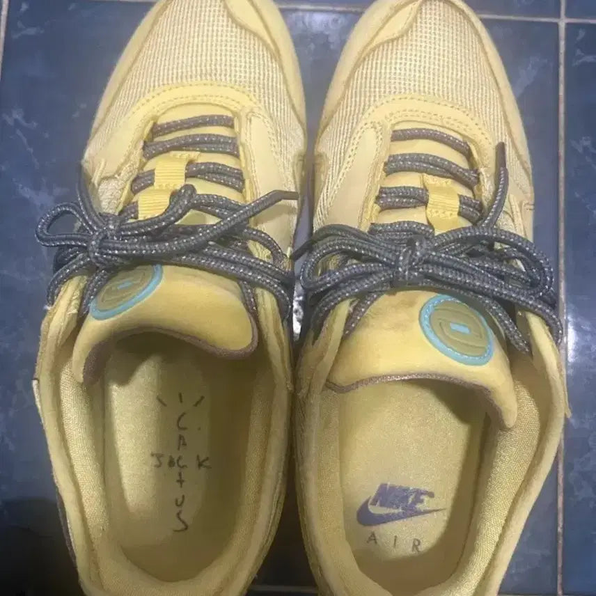 [BUNJANG] Nike x Travis Scott Air Max 1 "Cactus Gold" / 나이키 x 트래비스 스캇 에어맥스 옐로우