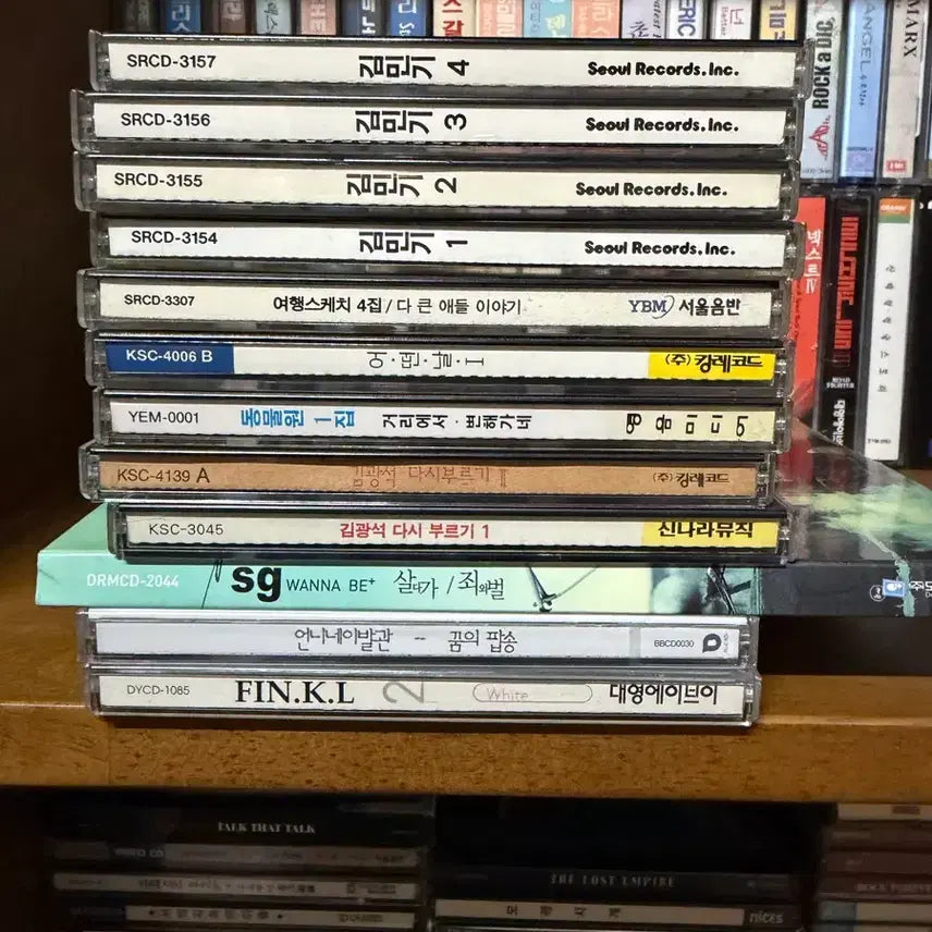 [BUNJANG] K-Pop &amp; Pop CD Album Bundle (Approx. 150) / cd 음반 가요 팝 150여개