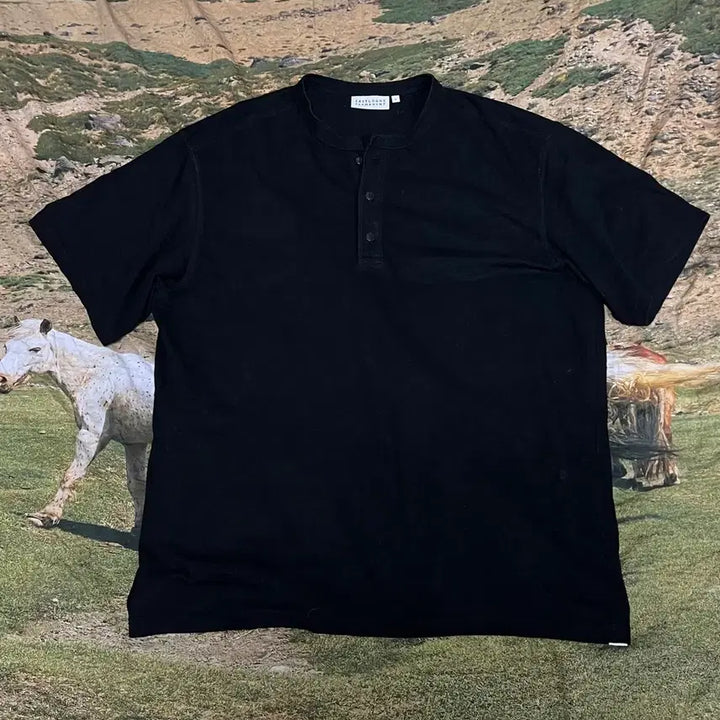 [BUNJANG] Eastlogue Black Henly Neck T-shirt L / EASTLOGUE 검정 헨리넥 티셔츠 L