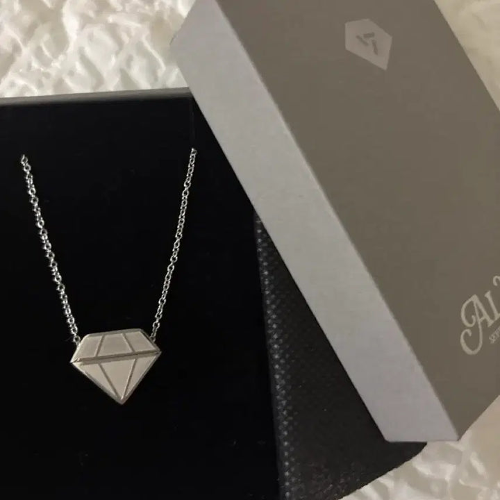 [BUNJANG] SEVENTEEN 9th Anniversary Necklace / 세븐틴 9주년 목걸이