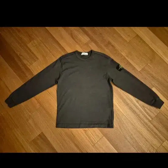 [BUNJANG] Stone Island 21ss Charcoal Long Sleeve Sweatshirt M / 스톤아일랜드 21ss 롱슬리브 맨투맨 차콜색 백화점정품 M