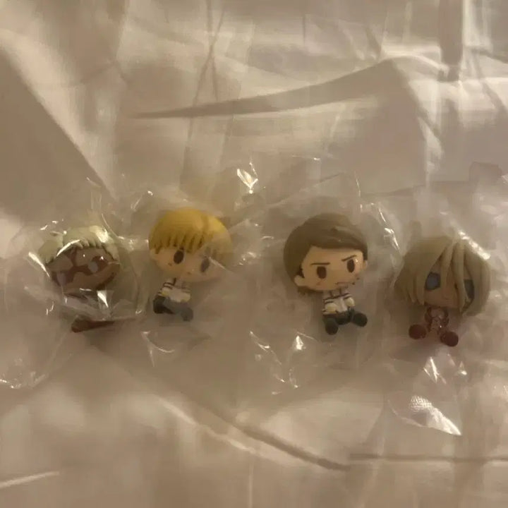 [BUNJANG] Attack on Titan Chokonokko Figures (Set of 4) / 진격의 거인 초코노코