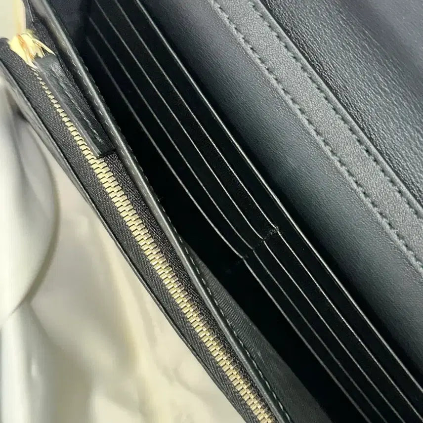 [BUNJANG] Gucci Microguccissima Crossbody Clutch Black 466507 / 구찌 마이크로시마 크로스백 클러치 블랙 466507 정품