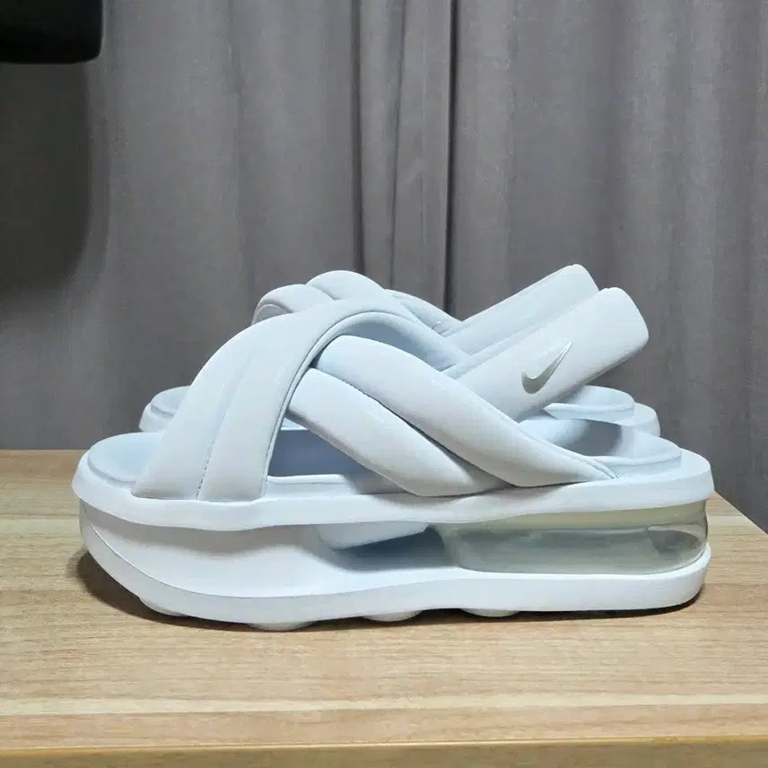 [BUNJANG] Nike Air Max Ayala Platform Sandals Sky Blue / 나이키 에어맥스 아일라 키높이 샌들 230사이즈 새제품(노박스)