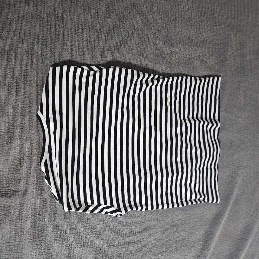 [BUNJANG] Comme des Garçons Striped T-shirt Red Emblem / 꼼데가르송 스트라이프 티셔츠 빨간와펜