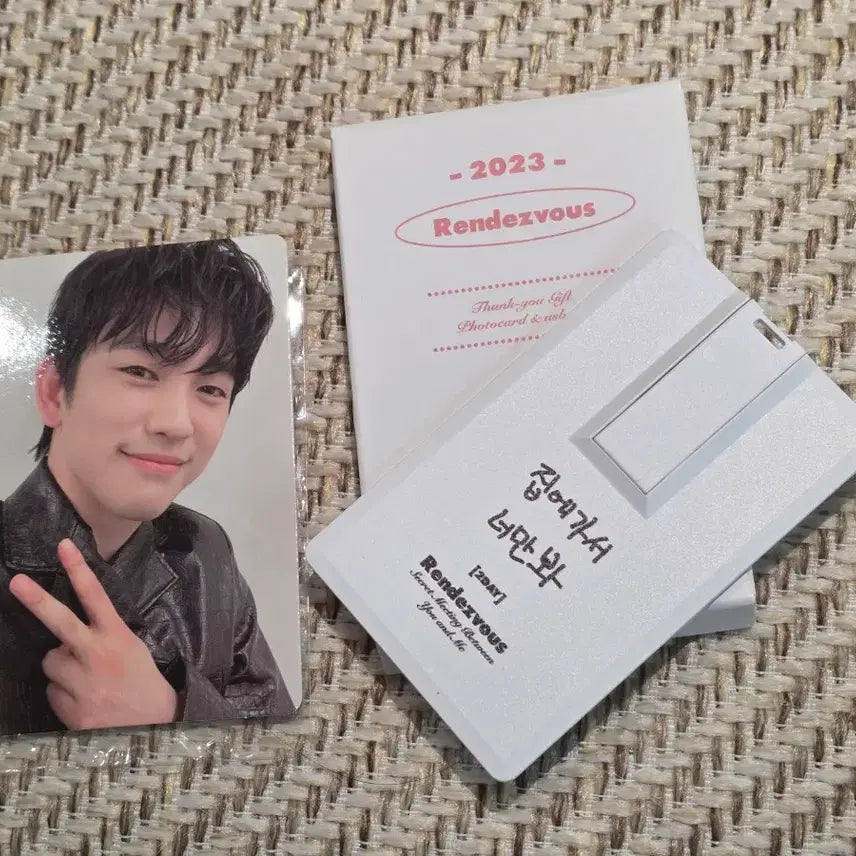 [SOLD OUT] [BUNJANG] GOT7 Jinyoung Fancon Photocard USB / 갓세븐 박진영 팬콘 포카 usb