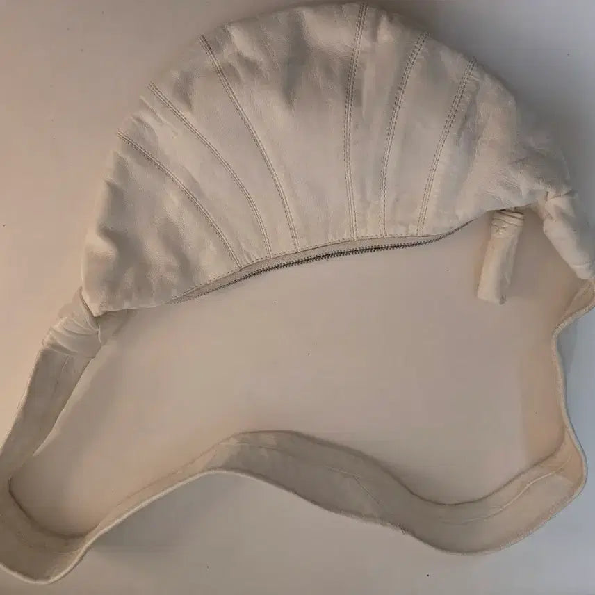 [BUNJANG] Lemaire Bumbag Crossbody White / 르메르 범백 화이트
