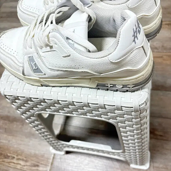 [BUNJANG] Louis Vuitton White Sneakers / 루이비통 화이트 스니커즈
