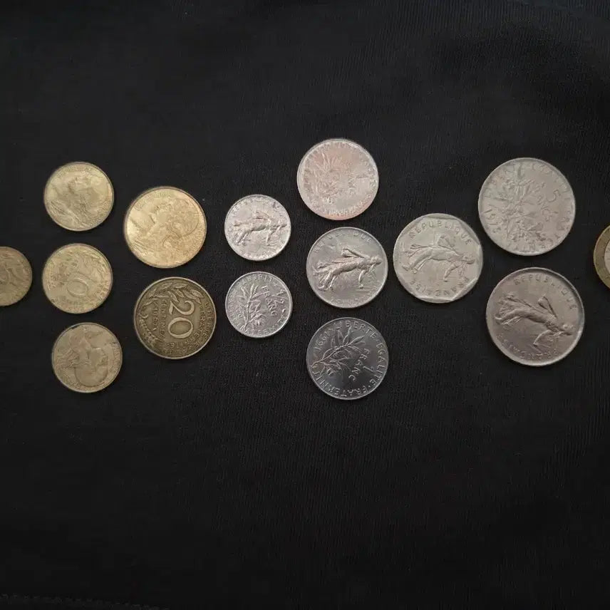 [BUNJANG] France Coin Collection - 15 Coins with Mint Years / 프랑스 동전 15개