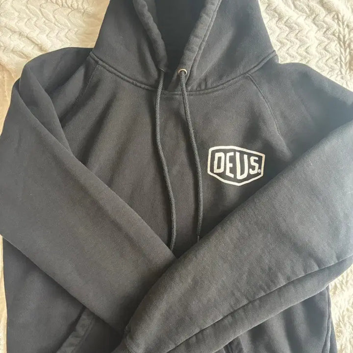 [BUNJANG] Deus Ex Machina Seoul Hoodie Black L / 데우스 엑스 마키나 서울 후드티 L 블랙