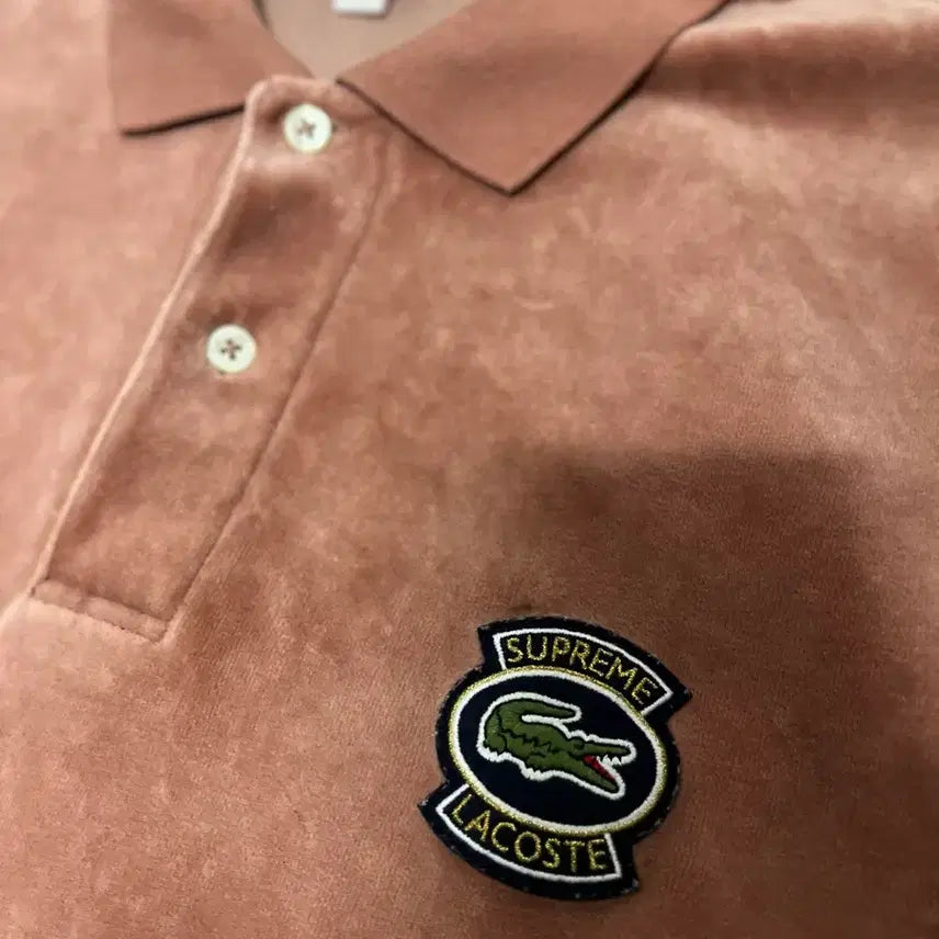 [BUNJANG] Supreme x Lacoste Velvet Collar T-shirt XL / 슈프림 x 라코스테 벨벳 카라티 XL(105)